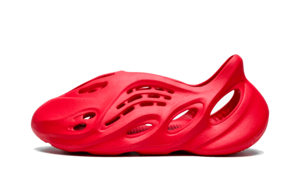 YEEZY FOAM RNNR VERMILLION