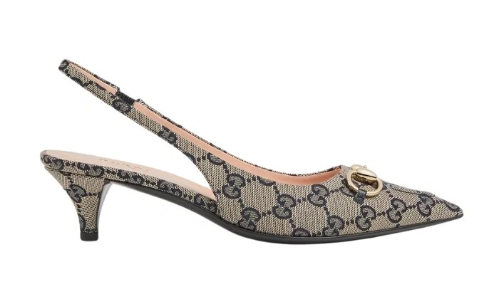 DÉCOLLETÉ DONNA CON MORSETTO